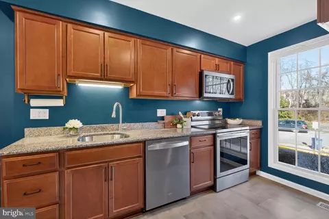 Kitchen - 7207 Evanston Rd, Springfield, VA 22150 photo 2 of 6