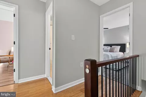 Entry Way - 7207 Evanston Rd, Springfield, VA 22150 photo 13 of 18