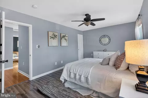 Bedroom - 7207 Evanston Rd, Springfield, VA 22150 photo 8 of 15