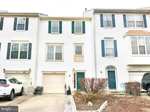 13246 Coppermill Dr, Herndon, VA 20171