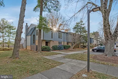 1801 Ivy Oak Sq #65, Reston, VA 20190