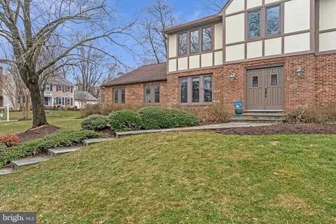 9501 Blythe Dale Ct, Vienna, VA 22182