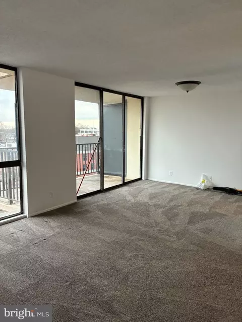 Living - 6800 Fleetwood Rd #705, Mclean, VA 22101 photo 1 of 1