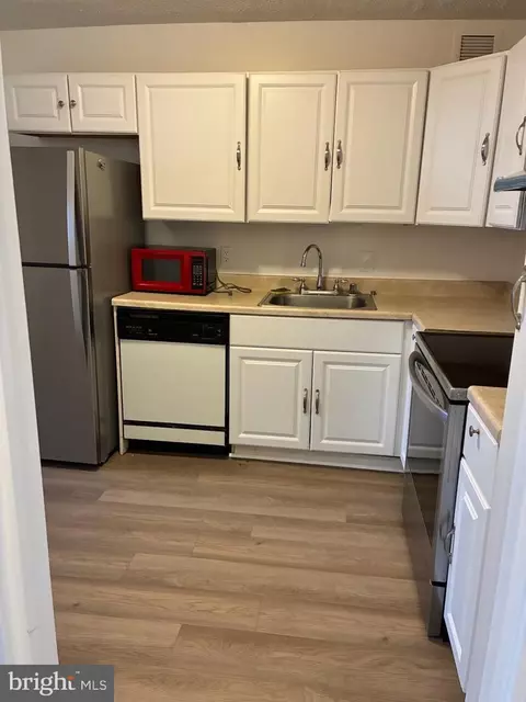 Kitchen - 6800 Fleetwood Rd #705, Mclean, VA 22101 photo 1 of 2