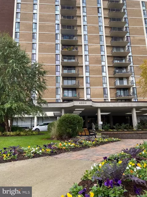 6800 Fleetwood Rd #705, Mclean, VA 22101