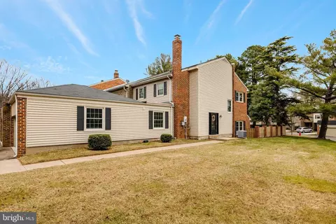 1008 Moore SW, Vienna, VA 22180