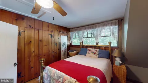 Bedroom - 7108 Larrlyn Dr, Springfield, VA 22151 photo 3 of 10