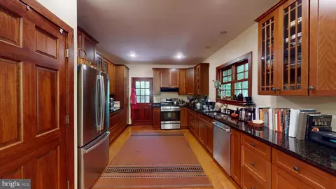 Kitchen - 7108 Larrlyn Dr, Springfield, VA 22151 photo 1 of 3