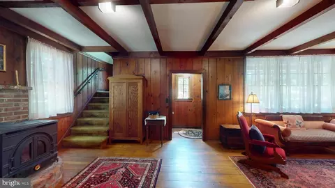 Entry Way - 7108 Larrlyn Dr, Springfield, VA 22151 photo 11 of 16