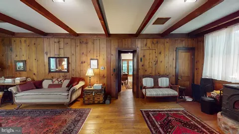 Entry Way - 7108 Larrlyn Dr, Springfield, VA 22151 photo 3 of 16
