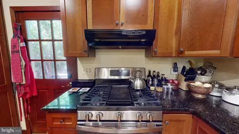 Other - 7108 Larrlyn Dr, Springfield, VA 22151 photo 3 of 10