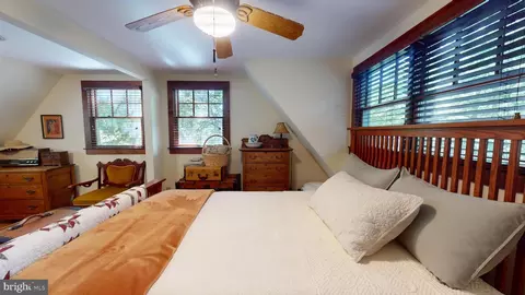 Bedroom - 7108 Larrlyn Dr, Springfield, VA 22151 photo 10 of 10