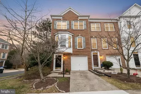 2546 Terra Cotta Cir, Herndon, VA 20171