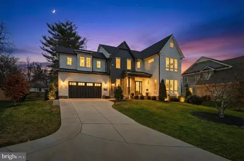311 Albrecht Cir SW, Vienna, VA 22180