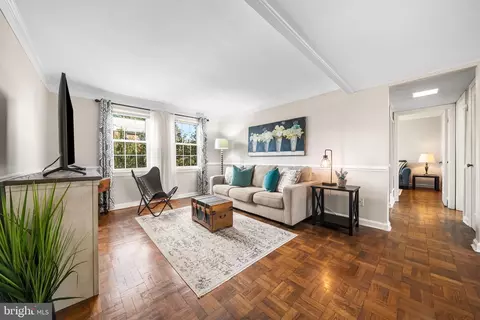 6725 W Wakefield Dr #B1, Alexandria, VA 22307