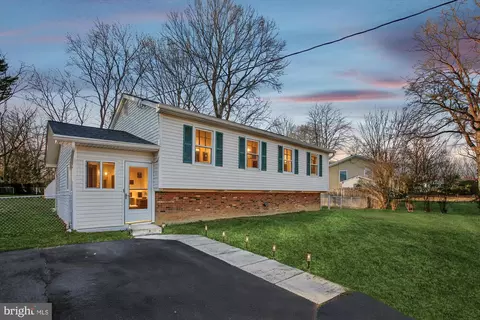 8008 Noel St, Alexandria, VA 22309