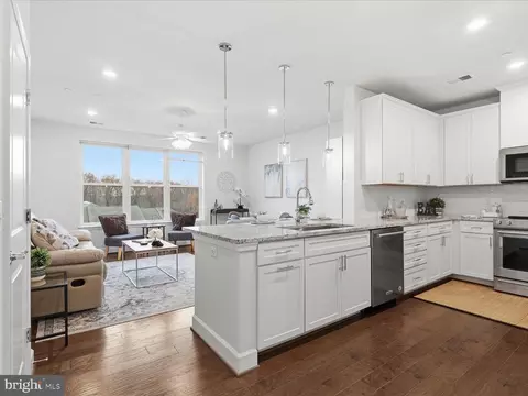 2960 Vaden Dr #413, Fairfax, VA 22031