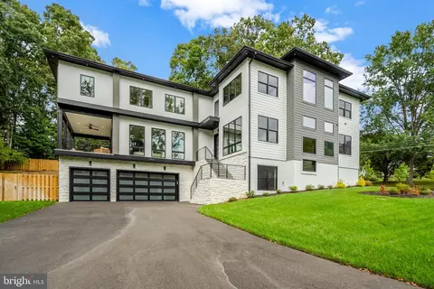 7400 Churchill Rd, Mclean, VA 22101