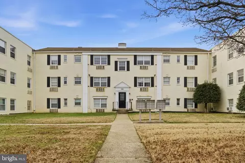 2239 Farrington Ave #05-101, Alexandria, VA 22303