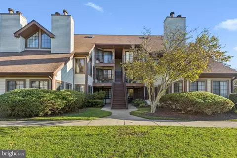 6006 F Curtier Dr #F, Alexandria, VA 22310