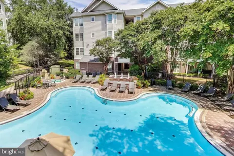 Exterior - 1580 Spring Gate Dr #4406, Mclean, VA 22102 photo 8 of 10