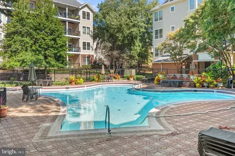 Exterior - 1580 Spring Gate Dr #4406, Mclean, VA 22102 photo 7 of 10
