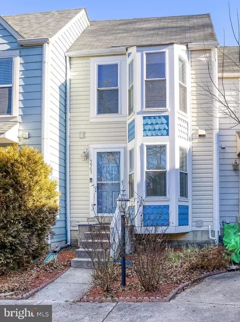 5905 Saint Giles Way, Alexandria, VA 22315