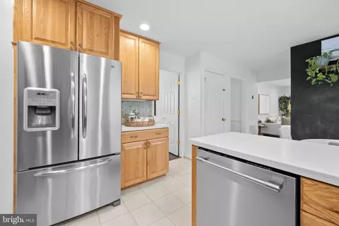 8104 Viola St, Springfield, VA 22152 photo 12