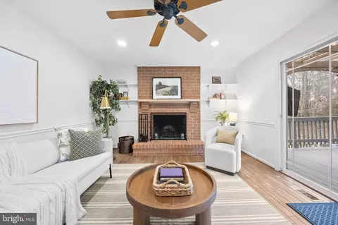 8104 Viola St, Springfield, VA 22152 photo 17