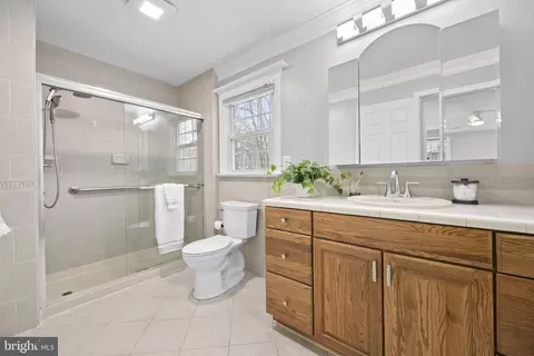 8104 Viola St, Springfield, VA 22152 photo 31