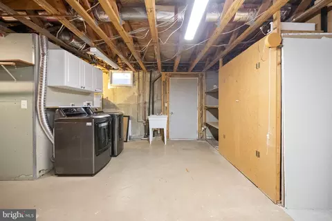 8104 Viola St, Springfield, VA 22152 photo 48