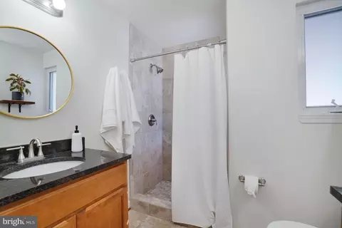 Bath - 6726 Bostwick Dr, Springfield, VA 22151 photo 2 of 8