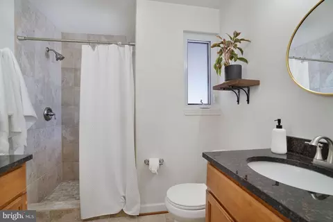 Bath - 6726 Bostwick Dr, Springfield, VA 22151 photo 1 of 8