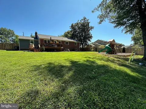 Exterior - 6726 Bostwick Dr, Springfield, VA 22151 photo 10 of 13
