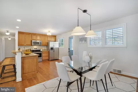 Dining - 6726 Bostwick Dr, Springfield, VA 22151 photo 4 of 4