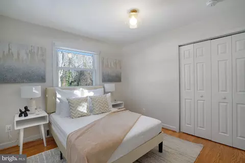 Bedroom - 6726 Bostwick Dr, Springfield, VA 22151 photo 7 of 9