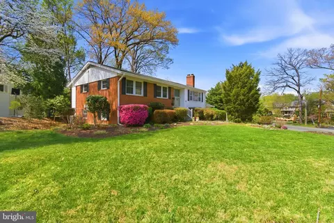 Exterior - 6535 Old Chesterbrook Rd, Mclean, VA 22101 photo 2 of 8