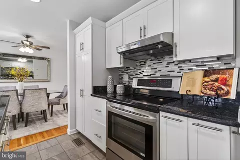 Kitchen - 6535 Old Chesterbrook Rd, Mclean, VA 22101 photo 3 of 5