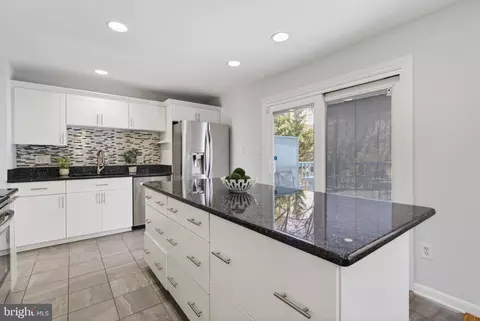 Kitchen - 6535 Old Chesterbrook Rd, Mclean, VA 22101 photo 5 of 5