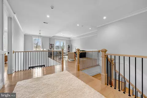 Entry Way - 7022 Hector Rd, Mclean, VA 22101 photo 18 of 18