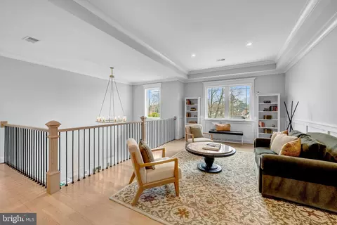 Entry Way - 7022 Hector Rd, Mclean, VA 22101 photo 8 of 18
