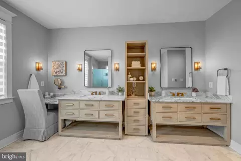 Bath - 7022 Hector Rd, Mclean, VA 22101 photo 4 of 10