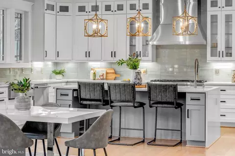 Kitchen - 7022 Hector Rd, Mclean, VA 22101 photo 7 of 10