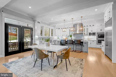 Dining - 7022 Hector Rd, Mclean, VA 22101 photo 3 of 6