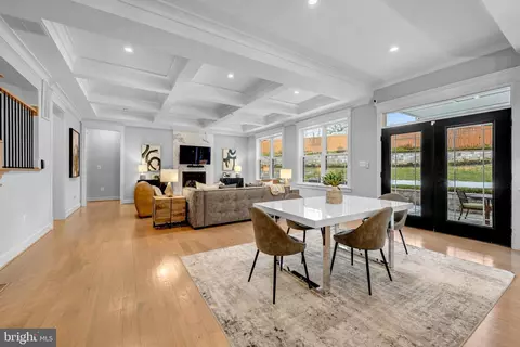 Dining - 7022 Hector Rd, Mclean, VA 22101 photo 6 of 6