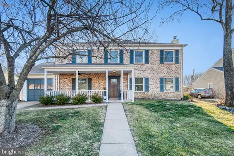 13631 Ellendale Dr, Chantilly, VA 20151