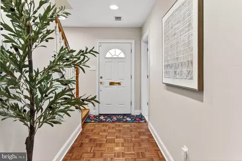 1955 Kirby Rd, Mclean, VA 22101 photo 4