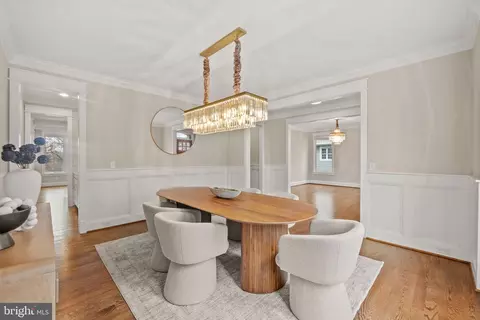 Dining - 6712 Dean Dr, Mclean, VA 22101 photo 3 of 4