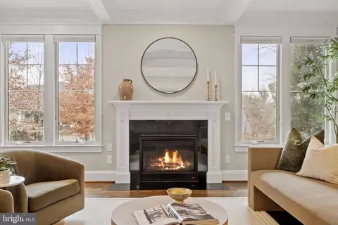 Living - 6712 Dean Dr, Mclean, VA 22101 photo 4 of 5