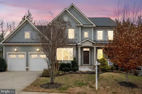 Exterior - 6712 Dean Dr, Mclean, VA 22101 photo 7 of 8